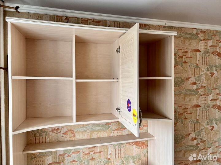 Компьютерный стол со шкафом