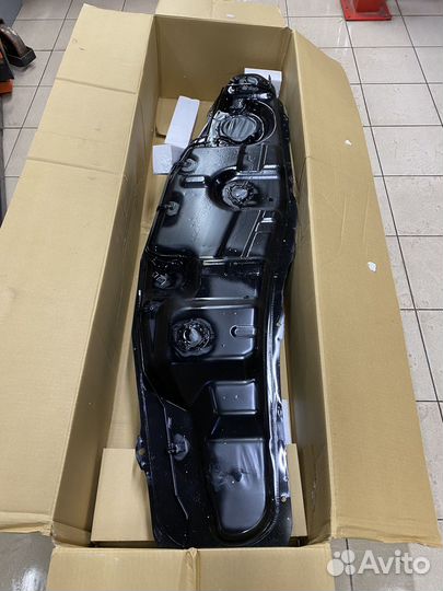 Топливный бак Mitsubishi Pajero 1700A404