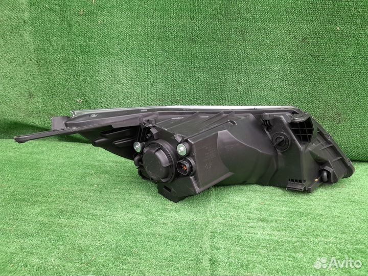 Фара левая Kia Rio 3