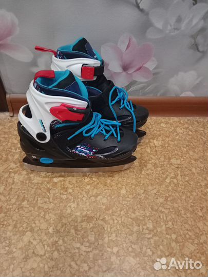 Продам коньки 30-33