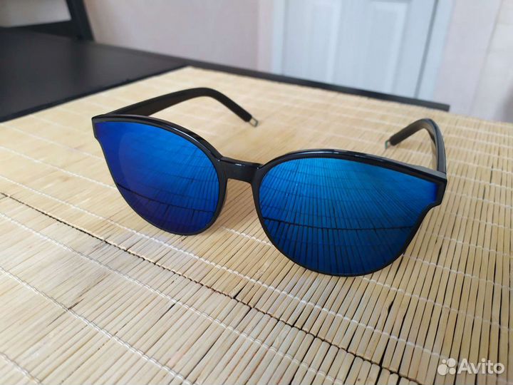 Солнцезащитные очки