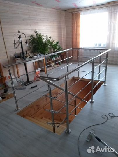 Перила на лестницу