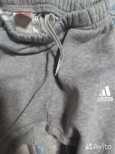 Продам спортивный костюм