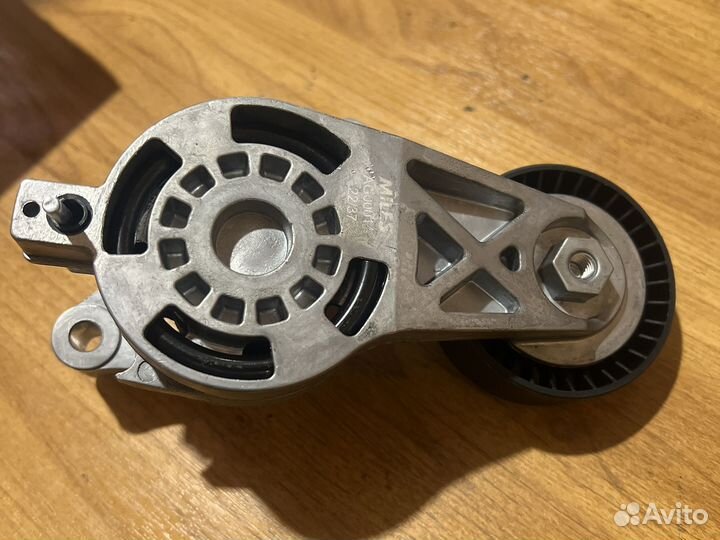 Натяжитель ремня приводного VAG 1.8D/2.0D