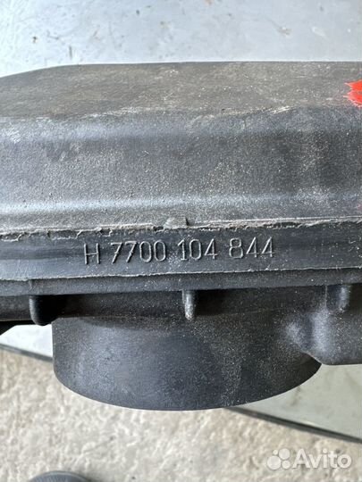 Корпус воздушного фильтра Renault Megane