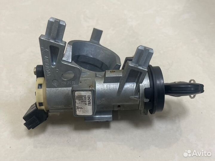 Замок зажигания Mitsubishi Colt Z34A 135930 2005