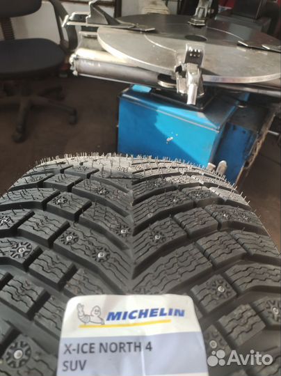 Michelin X-Ice North 4 SUV 275/45 R20 110T