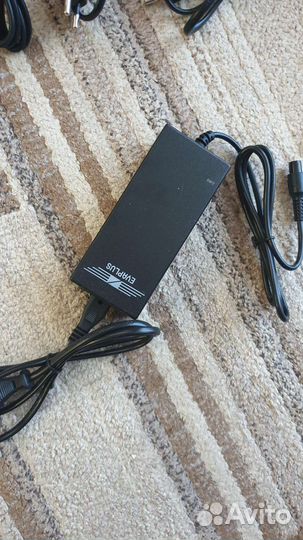 Зарядное устройство для гироскутера