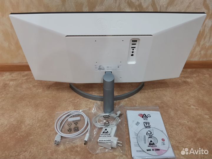 Монитор LG 29WN600-W