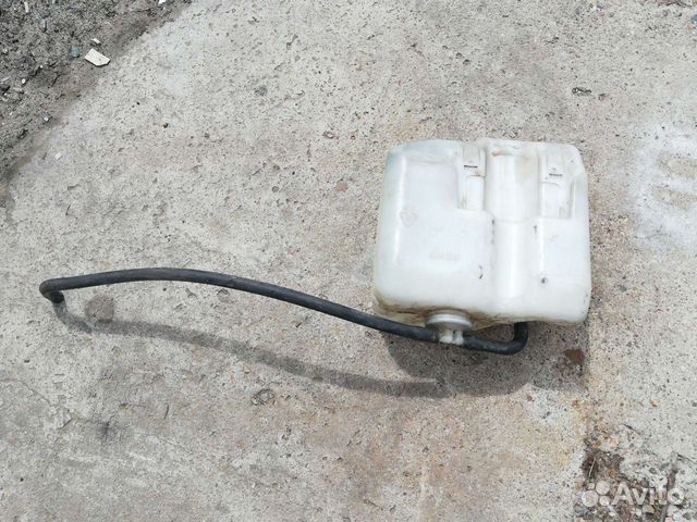 Расширительный бачок Мазда Демио 1