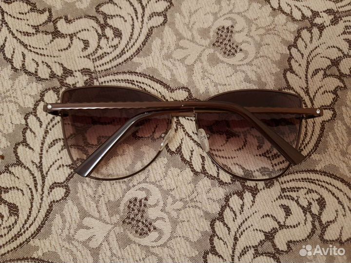 Солнцезащитные очки женские