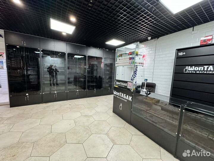 Два табачных магазина(цена с товаром)