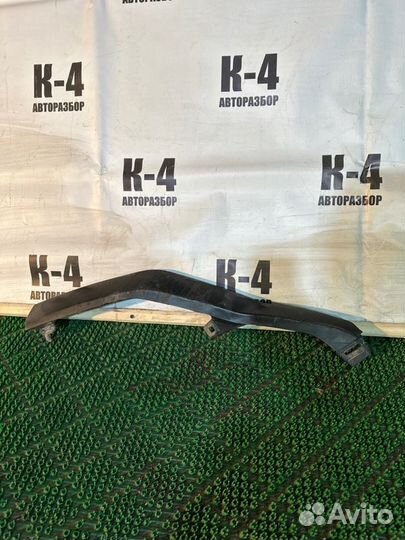 Накладка на бампер передняя правая Lexus Rx350 4