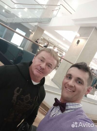 Ведущий торжеств и DJ с музыкой