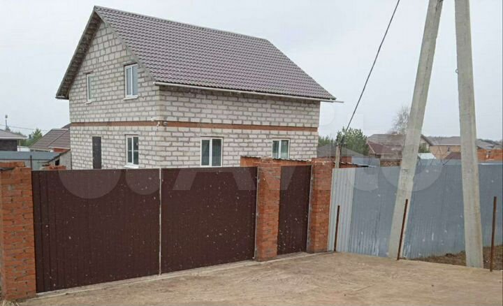 Дом 200 м² на участке 12 сот.