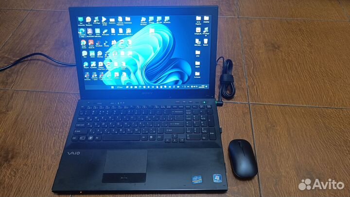 Ноутбук Sony VPC-SE1V9R