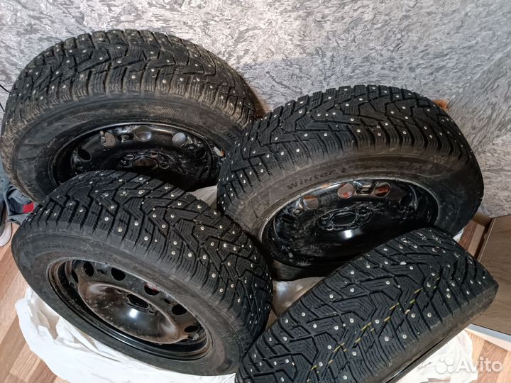 Продам зимнию резину с дисками