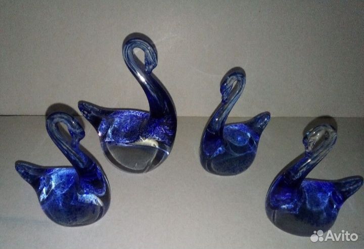 Лебеди стеклянные