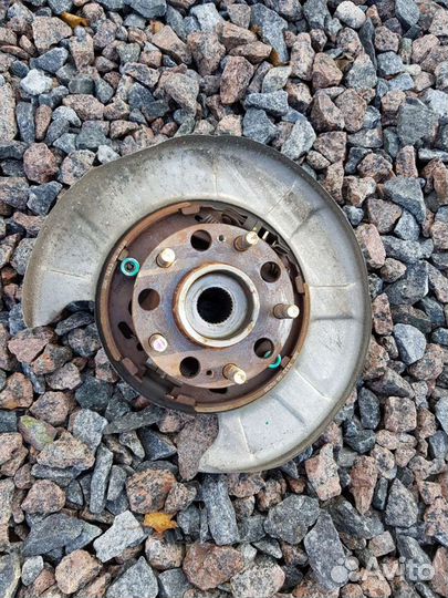 Задняя ступица правая левая Genesis G80 2.0T 4WD