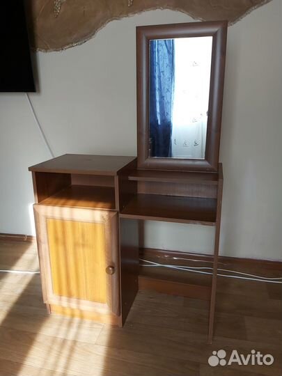 Туалетный столик зеркало в прихожую