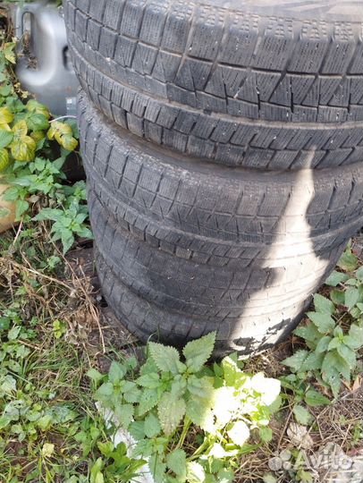 Bridgestone Blizzak Revo GZ 215/60 R16