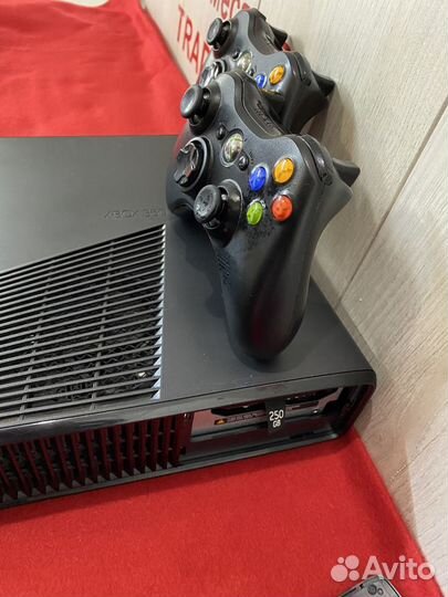 Xbox 360 Slim с 2 геймпадами и играми с гарантией