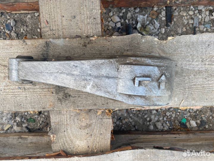 Опора левая Chevrolet Lacetti хэтчбек 1.6 2004