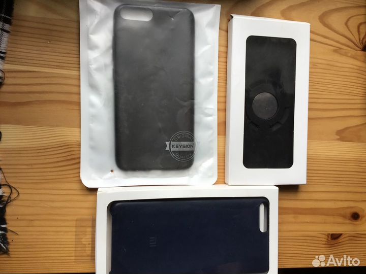 Чехлы на телефон