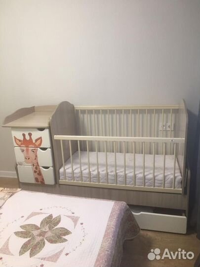 Детская кроватка