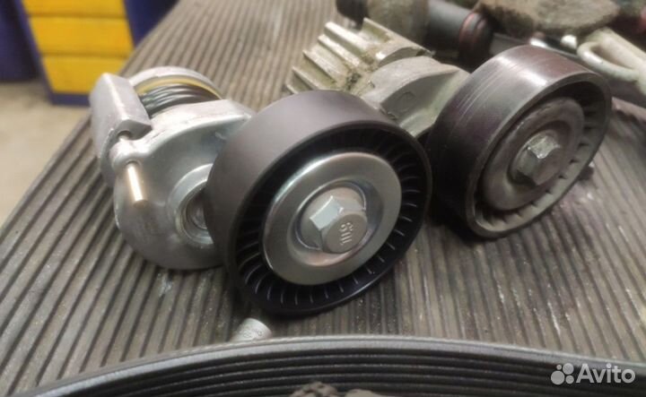 Замена натяжителя Audi A8 2021-н.в