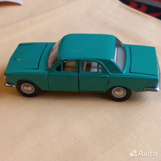 Модель автомобиля газ 24 Волга