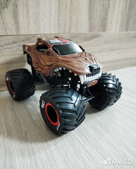 Машинка Monster truck, monster jam wolf's head