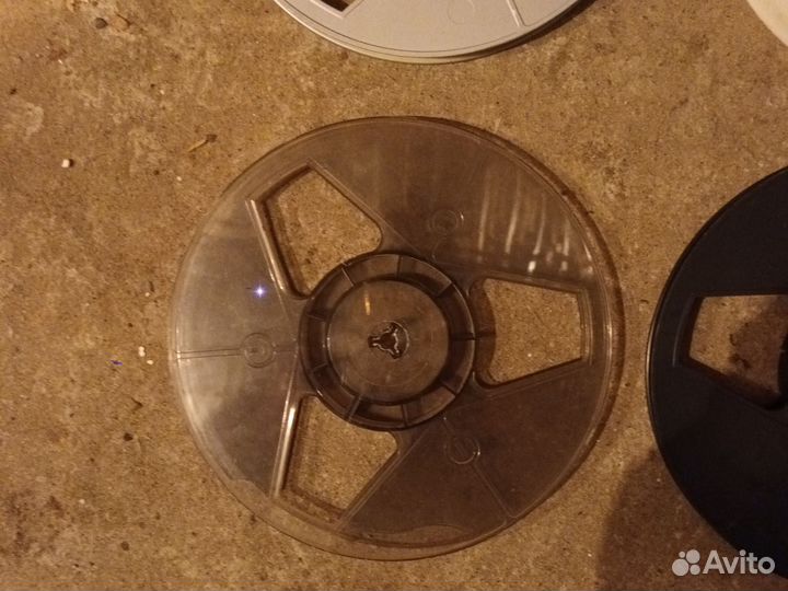 Магнитная лента катушки пустые. 22см 750м