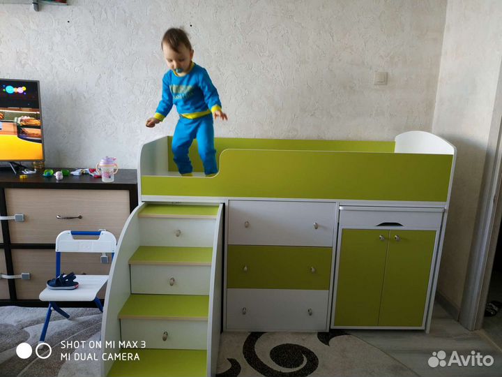 Детская кровать чердак со столом