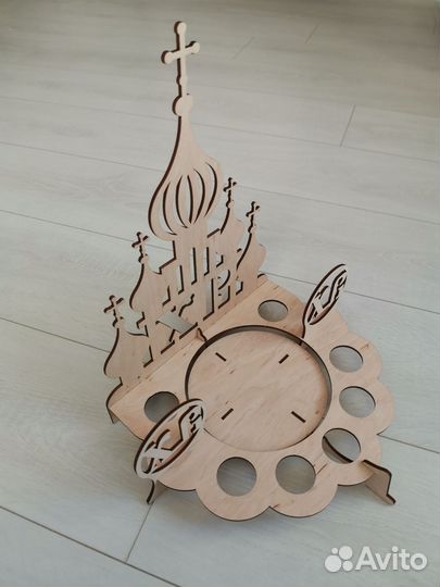 Пасхальная подставка для яиц и кулича