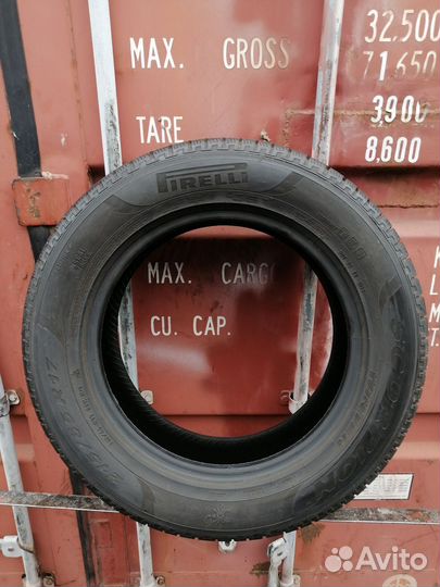 Pirelli Scorpion Winter 215/65 R17 100E