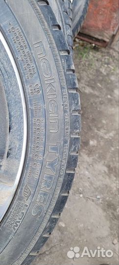 Nokian Tyres Hakka Blue 2 215/45 R16 90V