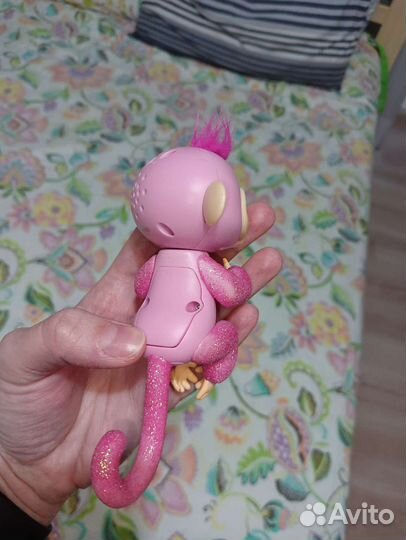 Игрушка обезьяна интерактивная