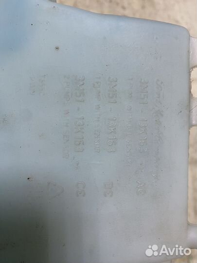 Бачок омывателя Ford C-MAX