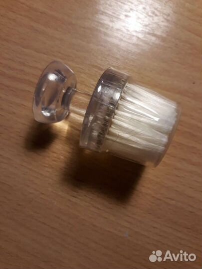 Помазок Авон