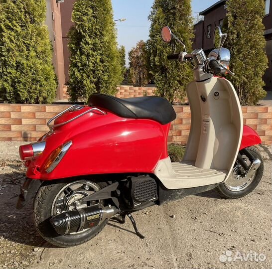 Скутер Honda Giorno Crea