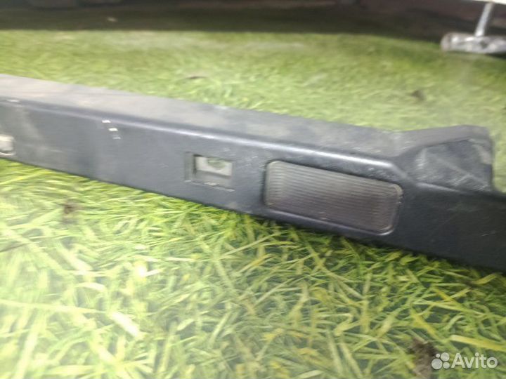 Накладка багажника Bmw X5 кроссовер 3.0 M54 2001