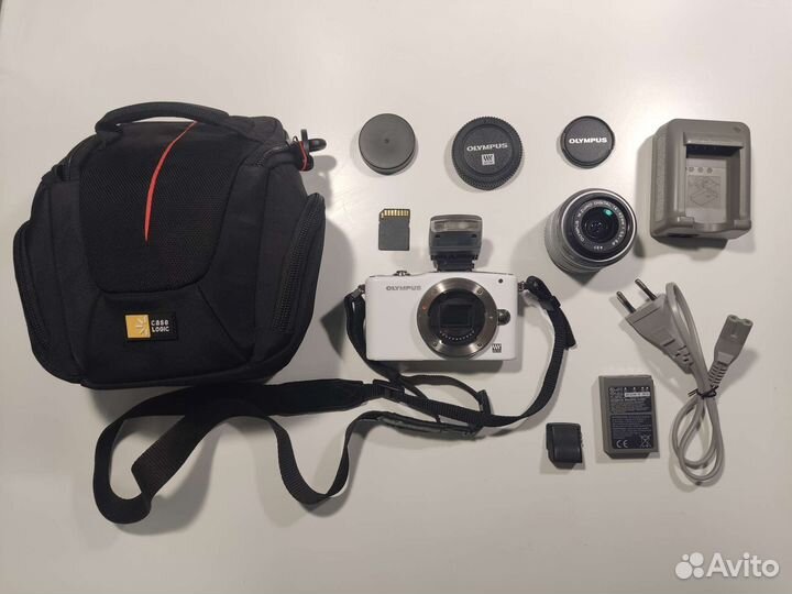 Фотоаппарат Olympus PEN Mini E-PM1