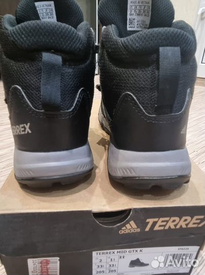 Кроссовки adidas terrex