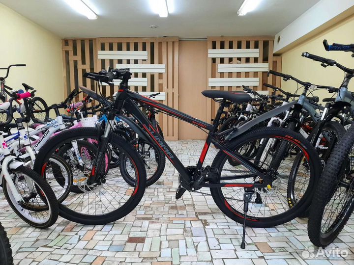 Велосипеды напротив Дома Быта ТК Лабиринт