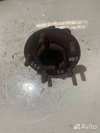 Ступица задняя Додж Караван 2001+