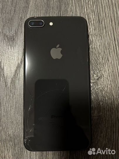 iPhone 8 Plus, 64 ГБ