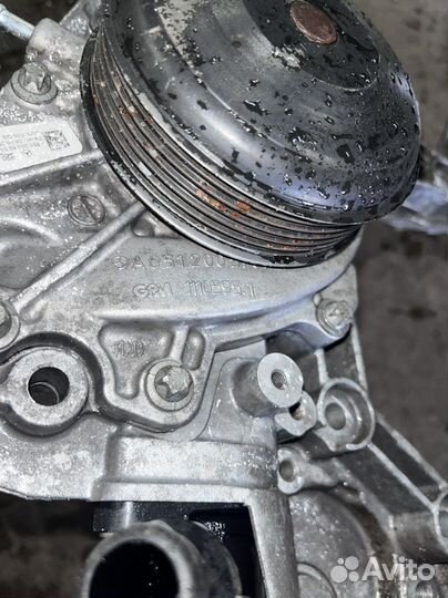 Водяной насос Мерседес GLC W253