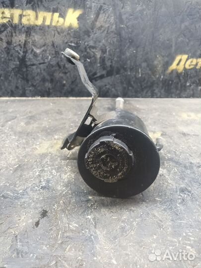 Бачок гур Nissan Cube az10