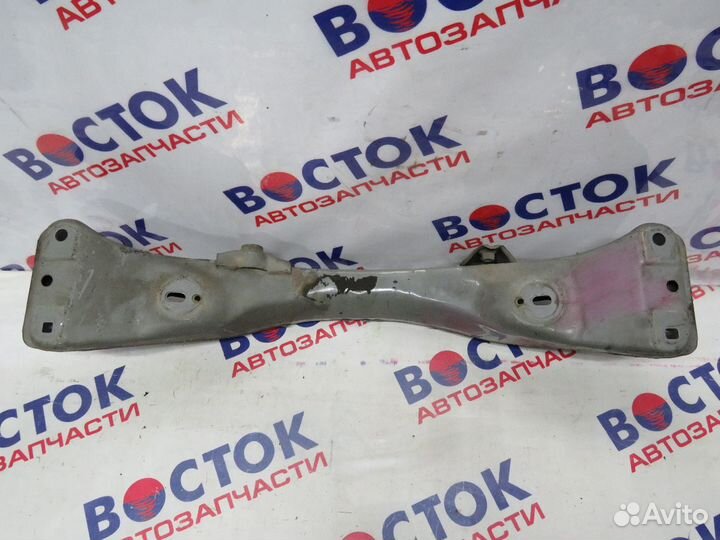 Балка поперечная Перед toyota mark II GX90, JZX90